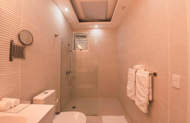 3br-penthouse w Jacuzzi Incl at Lake View - Foto 19