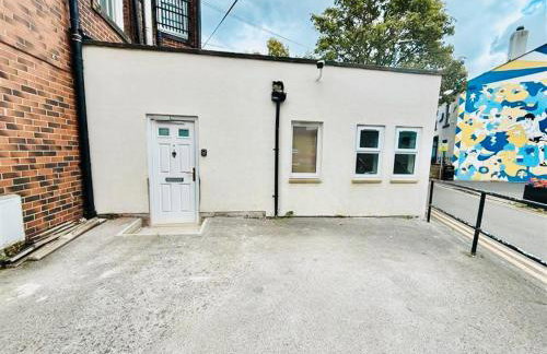 Chic Studio, Free parking, Sleeps 2 - Foto 32