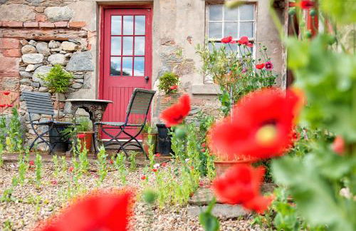 Spacious & Stylish StoneHous Cottage - Photo 35