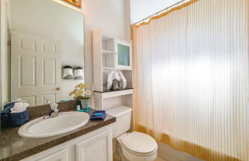 Disney Hub! Family Getaway with Themed Rooms and Pool - Foto 20