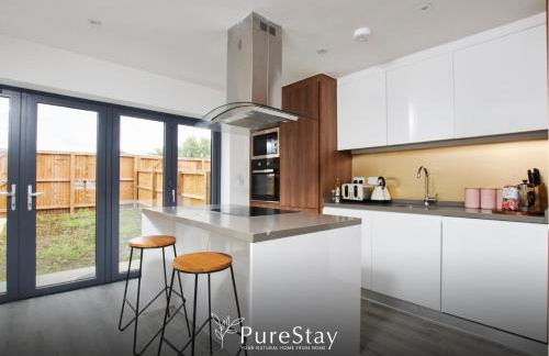 Stylish 5-bedroom Manchester Retreat Sleeps 9 by PureStay - Foto 7