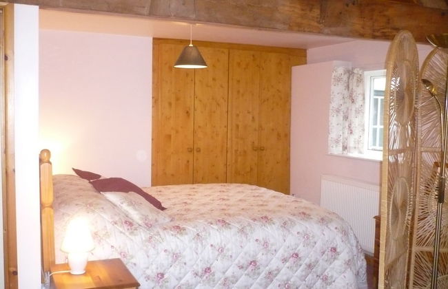 Garden Cottage & Granary - Photo 2