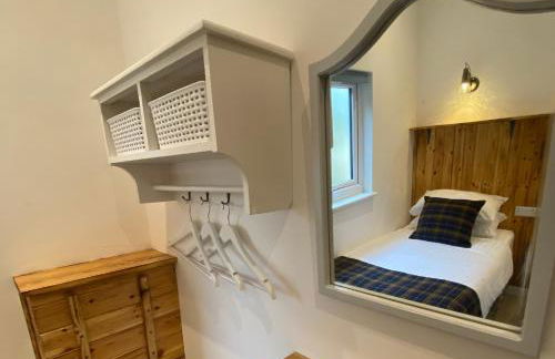 Minimoor Lodge - Photo 8