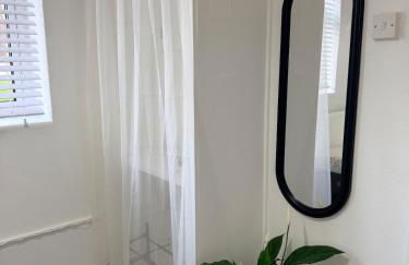 Modern Apartment - Free Parking - Close To Metro - Foto 16