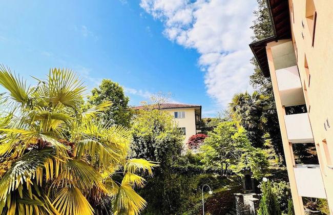 Enchanting View of Lake Maggiore & Mountains - Photo 35