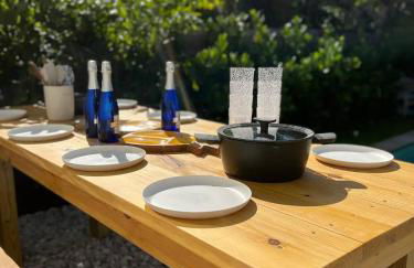 Super stylish 4 BR Home Steps from the Fun - Foto 42