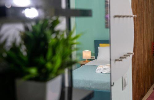 Central & Riverfront Room 2 - Photo 17