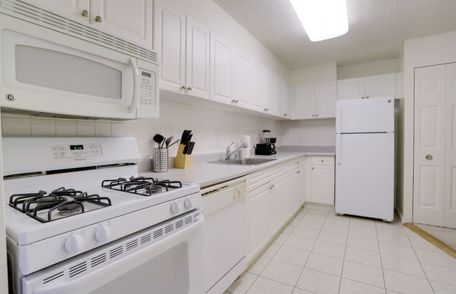 Modern Apt Near Airport & Metro - Photo 21