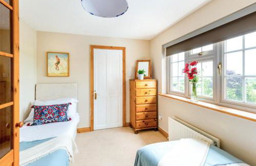 Croft House Sleeps 14 ꕤ Country Views nr Salisbury - Foto 21