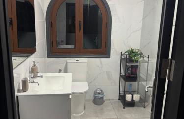 Large Villa in Maspalomas with Huge Private Pool, Jacuzzi & Gym - Foto 2