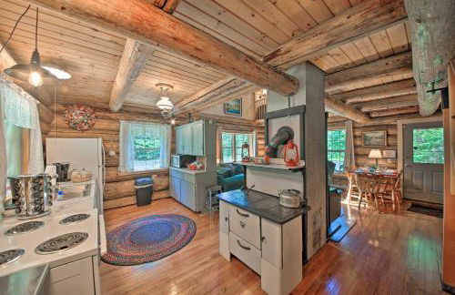 Expansive Moyie Riverfront Cabin - Pets Welcome! - Foto 7