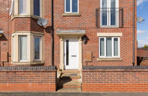 5 bed house with free parking in quiet location - Photo 20