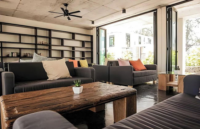 The Title Beach Front - Photo 7