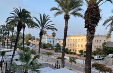 Centrally Located Spacious Private Apartment BuenaVista in Grao with Rooftop - Photo 29