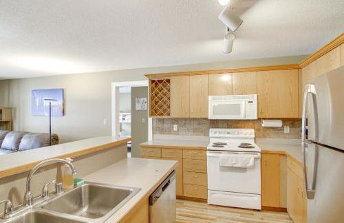 First-Floor Big Sky Condo with Hot Tub! - Foto 9