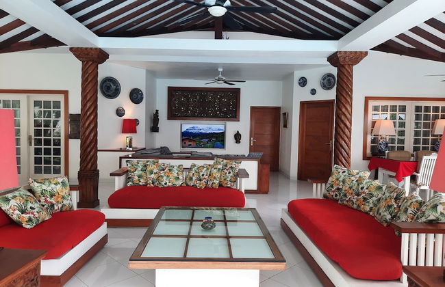 Yogyakarta Tropicana Villa - Foto 16