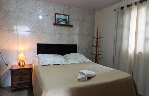 Hospedagem Doce Lar - Casa Girassol - Foto 9