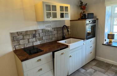 Oolt Huus No 2 I exklusives Wohnen im denkmalgeschützten Reetdachhaus - Foto 6