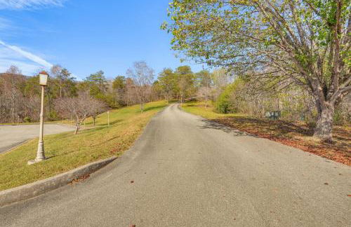Private Hot Tub Bays View Lodge in Kingsport! - Foto 44