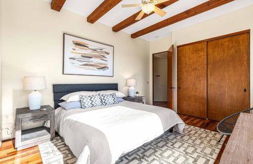 8-Bedrooms with Stunning Views & 75' Lap Pool - Foto 49