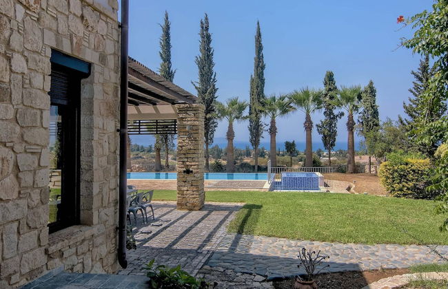 Incredible Large Villa In Paphos Sleeps 14 Children Pool, Jacuzzi, Huge Garden - Foto 64