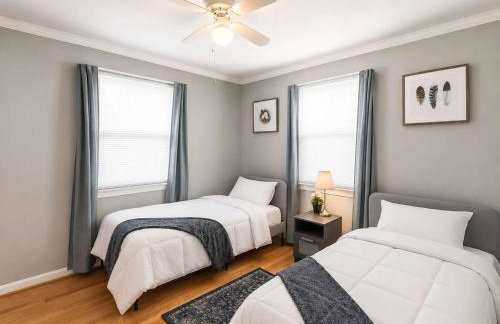 Enchanting historic townhouse by CozySuites - Foto 11