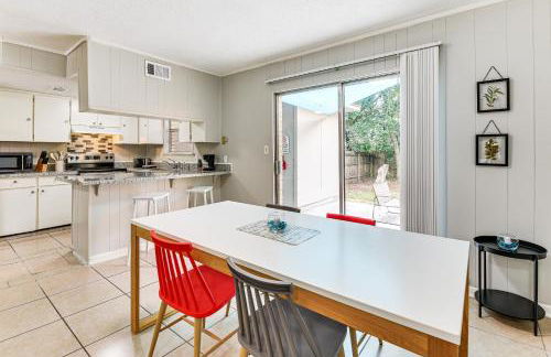 2 Mi to Garniers Beach Park Pet-Friendly FWB Home - Foto 2