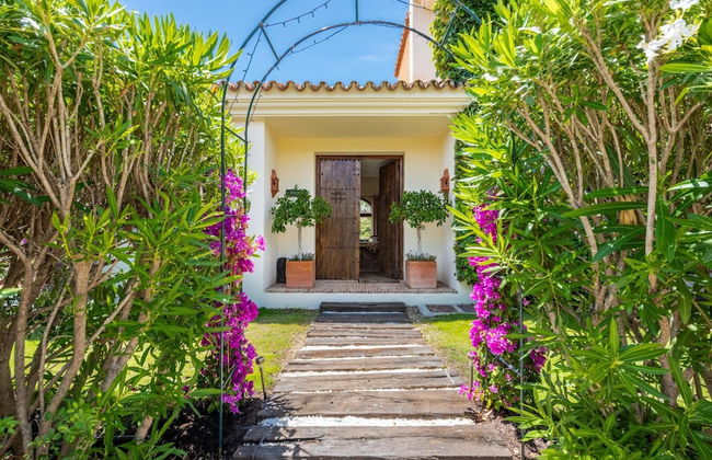 Luxury Villa - Sleeps up to 8 & Infinity Pool - Photo 31