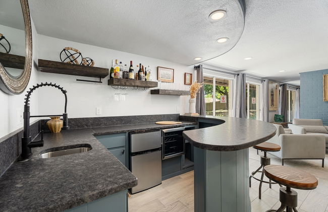 5BR Relaxation Haven Hot Tub Pool Table Fun M - Foto 28