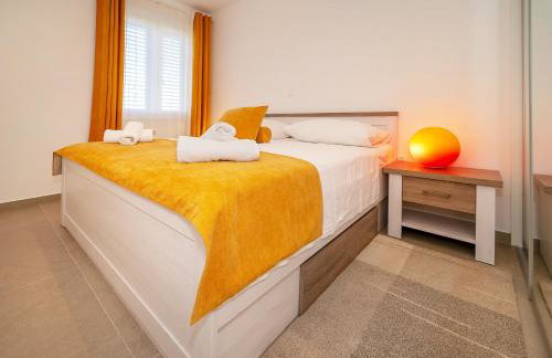 Apartment Juranić II with pool - Photo 11