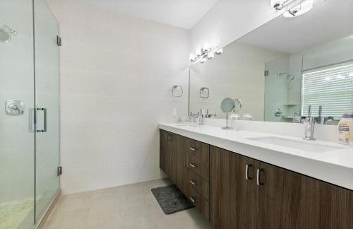 Elegant 3BR w Pool Near Downtown WPB - Foto 36