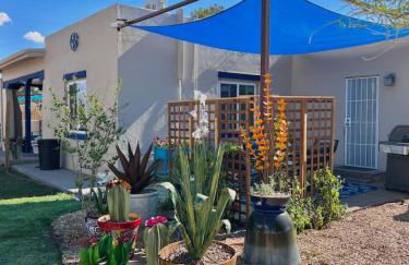 3 bd, Full kitchen, fenced yard, near Field of Dreams - Foto 2