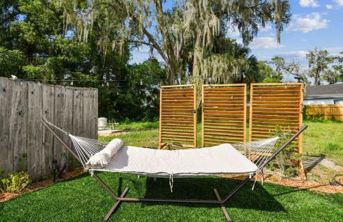 Relaxing Modern Home Sleeps 6 Pool BBQ Firepit - Foto 32