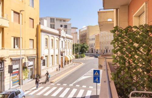 Honeymoon in the heart of Cagliari - Photo 25