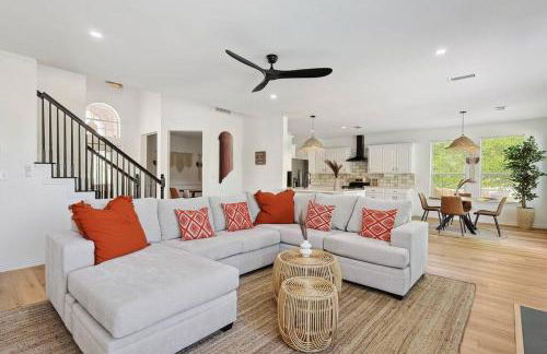 Wellness Oasis 5BR W Pool + Huge Yard + Fire Pit - Foto 23