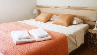 2BR Estoril Apartment - Near Estoril Beach & Cascais - Sleeps 4 - Foto 1