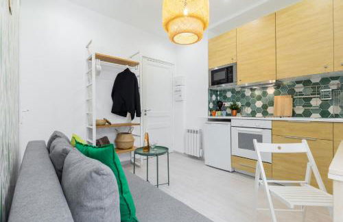 Casa Madere- Idéal Couples - Central & cosy -Train station - Tram & Supermarkets-Balcony- Washing-machine-AC - Foto 11