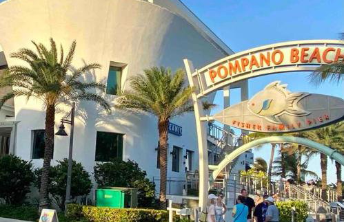 New & Blue - 2 blocks to the beach - Photo 27