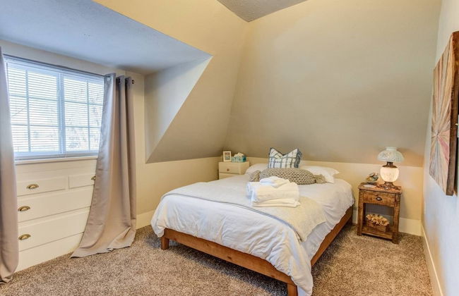 1893 Classic 4 Blocks From Great Dining & Shops - Photo 9