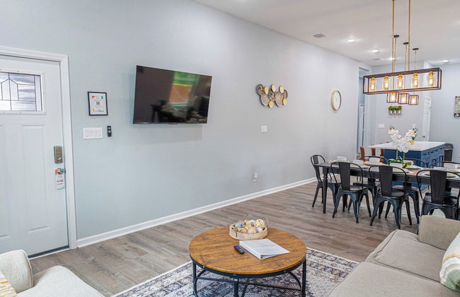 Comfort and Style 4br/3ba Near Riverwalk and Dtown - Foto 23