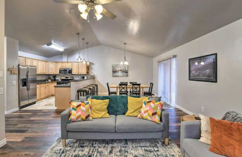 Cozy Anchorage Townhome Less Than Half Mile to Jewel Lake! - Foto 2