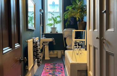 Large Corris apartment with kitchen & lounge and adjoining bathroom - Foto 3