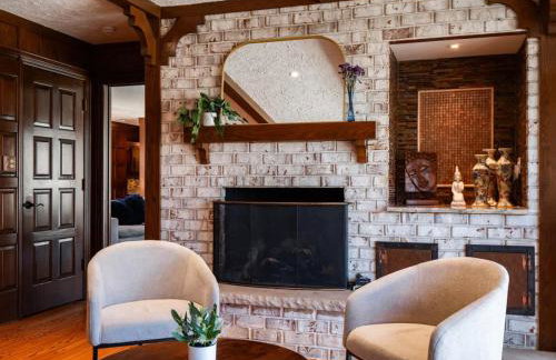 Unique Estate 5 Bedrooms Fire Pit Sleeps 10 - Foto 26