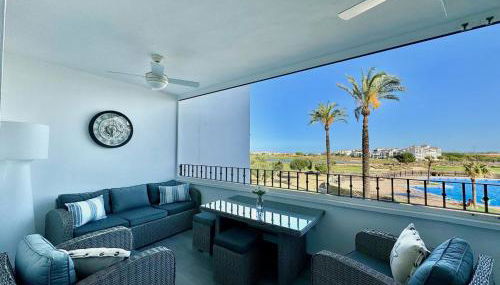 Stunning apartment with pool, golf and lake views - Foto 5