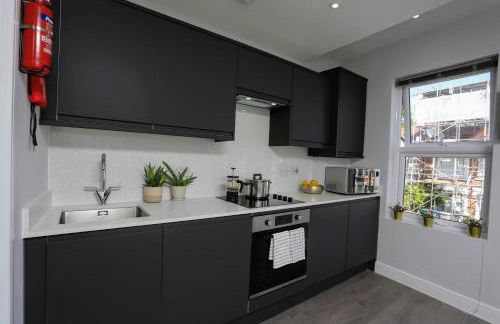 Aisiki Apartments at Stanhope Road, North Finchley, Airconditioned Multiple 2 or 3-Bedroom, Pet Friendly Duplex Flats, King or Twin Beds with Free WiFi - Foto 30