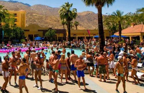 Stylish Gated TH + private heated pool + hot tub - Foto 36