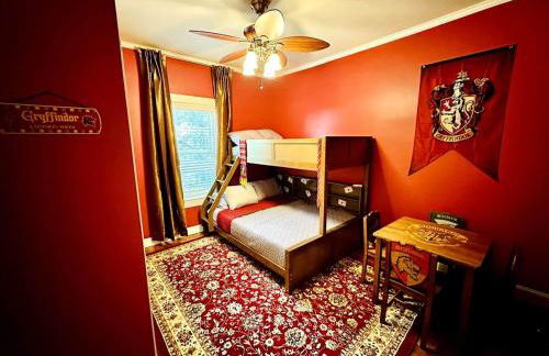 Wizard House + Hot Tub, Private Creek, Large Yard - Foto 22