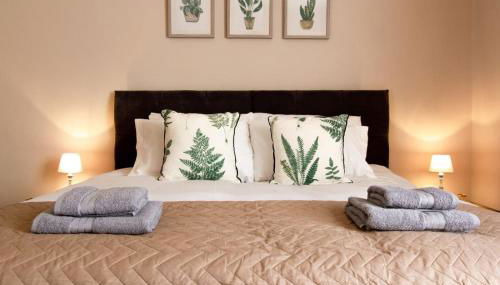 William House - Photo 1