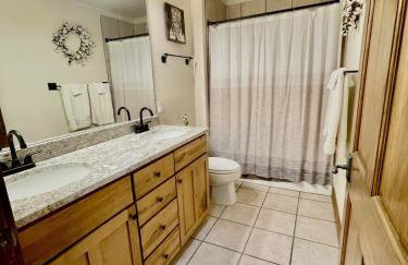 2 BR Basecamp Bliss at Kicking Horse Near Ski Hill - Foto 31