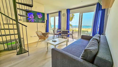 Oceanfront Duplex with a Rooftop Pool and Terrace - Foto 2